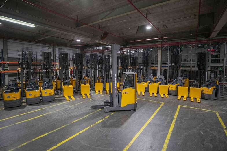 Imagen de las nuevas carretillas de HiperDino / TA